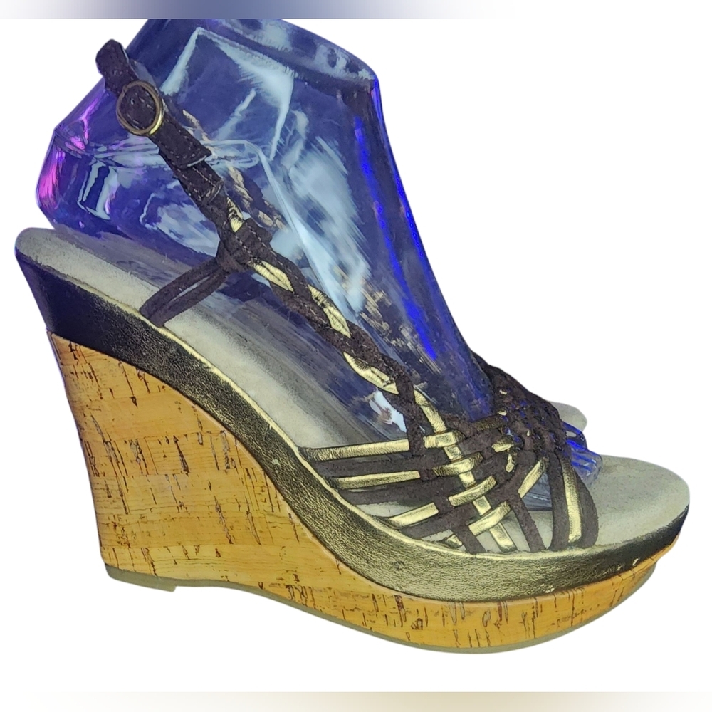 NWOT Very Volatile Wedge Sandals, Womens 8 - Picture 2 of 10